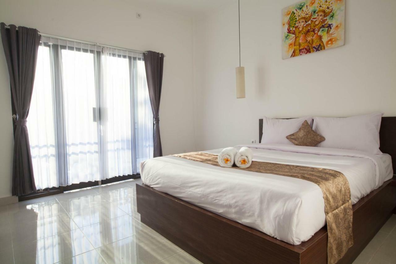 แยงกี้ ฟารา 14 Hotel เซมินยัค ภายนอก รูปภาพ