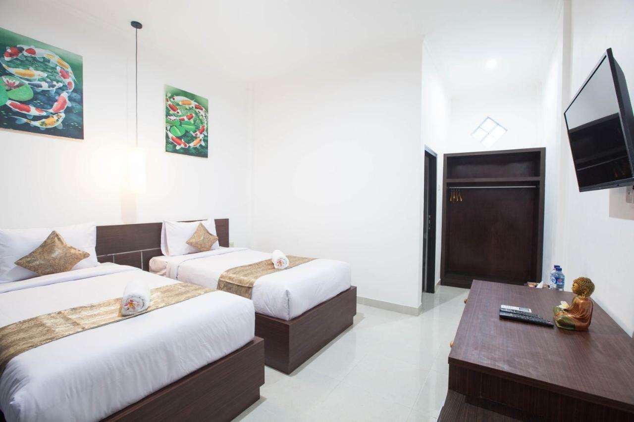 แยงกี้ ฟารา 14 Hotel เซมินยัค ภายนอก รูปภาพ